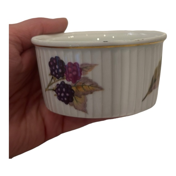 Set of 3 Vintage Royal Worcester Evesham Ramekins Gold Rim England - Picture 2 of 9